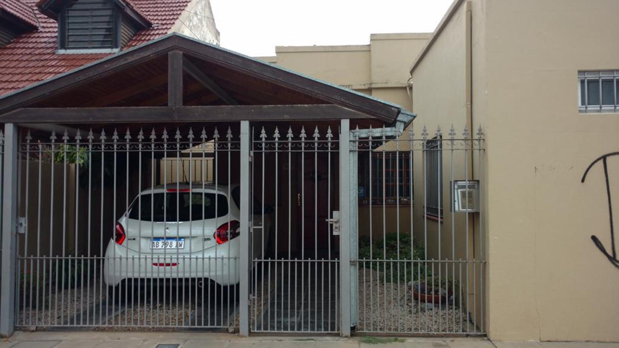 Casa 3 amb. reciclada a nuevo con fondo y pileta Berazategui centro — foto 2