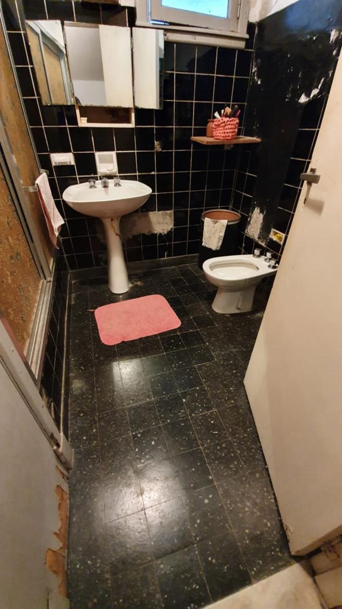 Casa 4 amb. cerca del centro de Quilmes a reciclar Oportunidad — foto 4
