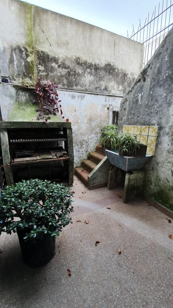Casa 4 amb. cerca del centro de Quilmes a reciclar Oportunidad — foto 6