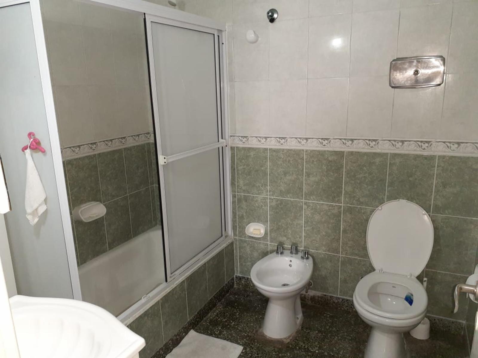 casa 3 amb con cochera y fondo en Quilmes cerca de parque de la cerveceria — foto 12