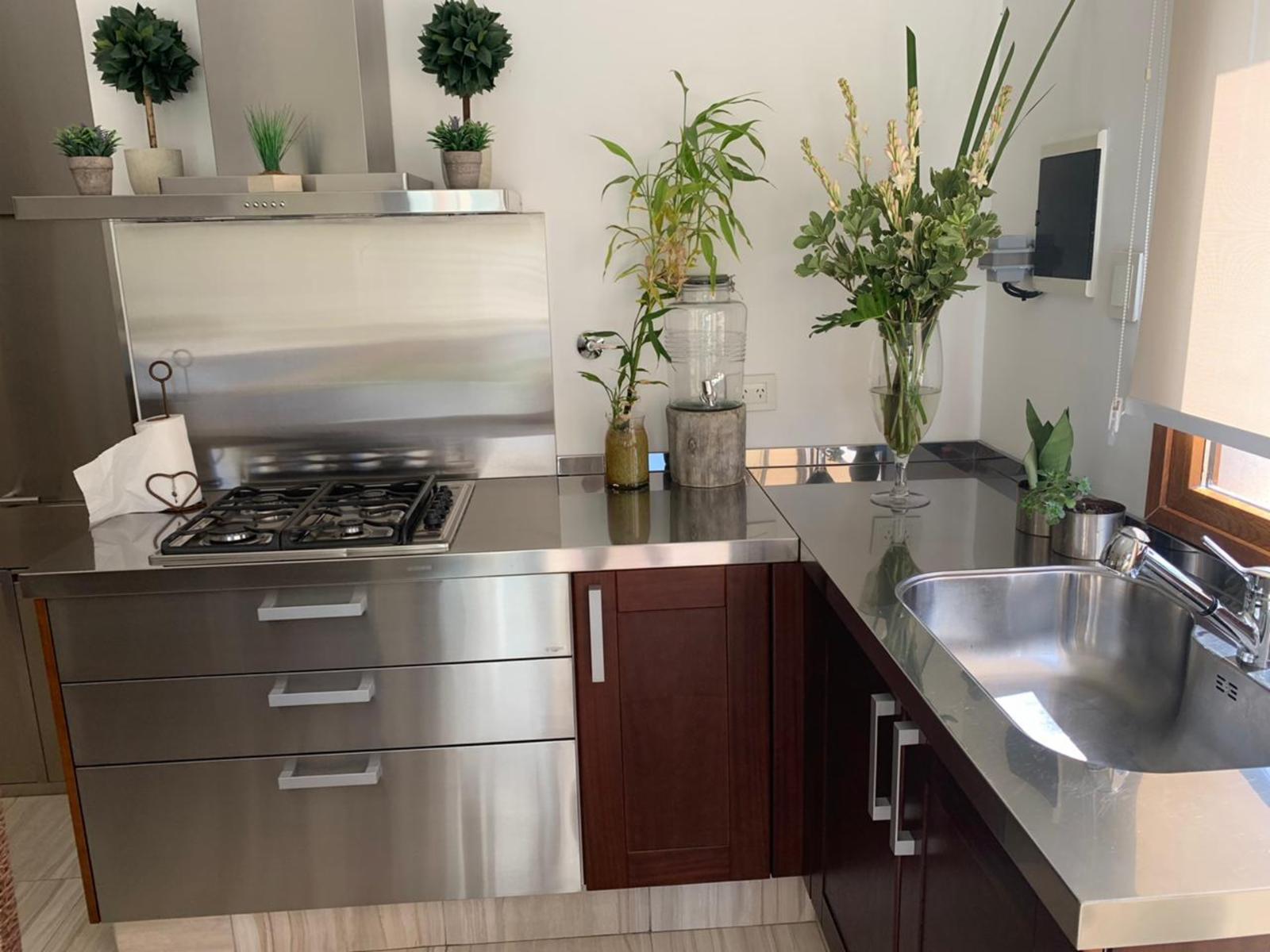 Importante casa en Nuevo Quilmes lote central, excelente calidad constructiva — foto 2