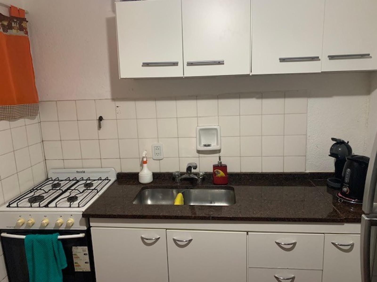 Casa en Barrio Naval de 4 amb. con cochera y patio — foto 5