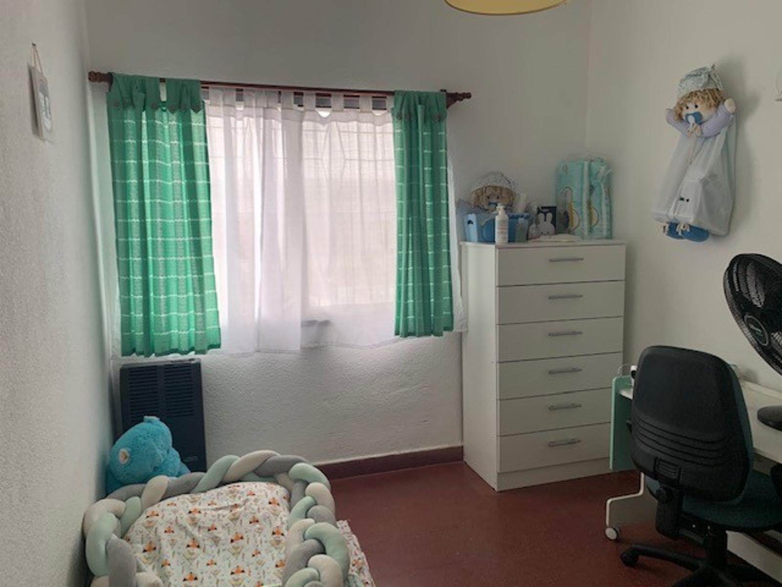 Casa en Barrio Naval de 4 amb. con cochera y patio — foto 10