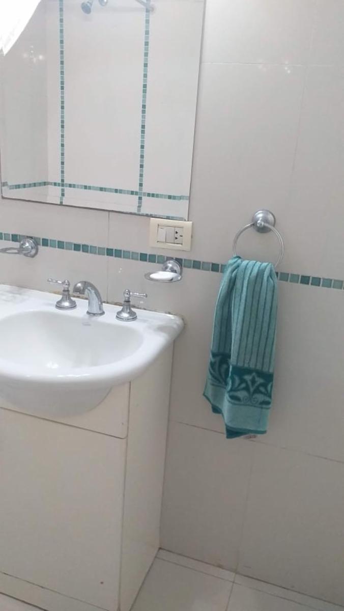 Casa 3 amb con cochera y fondo Excelente estado Bernal oeste — foto 7