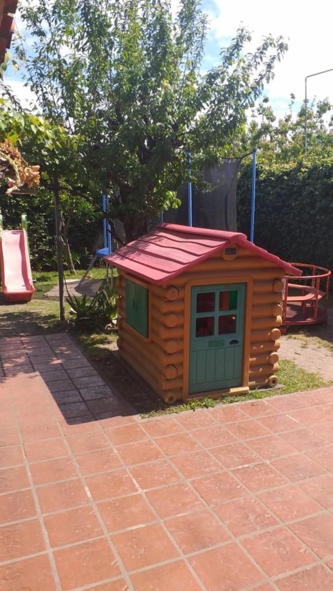 Casa 3 amb con cochera y fondo Excelente estado Bernal oeste — foto 13