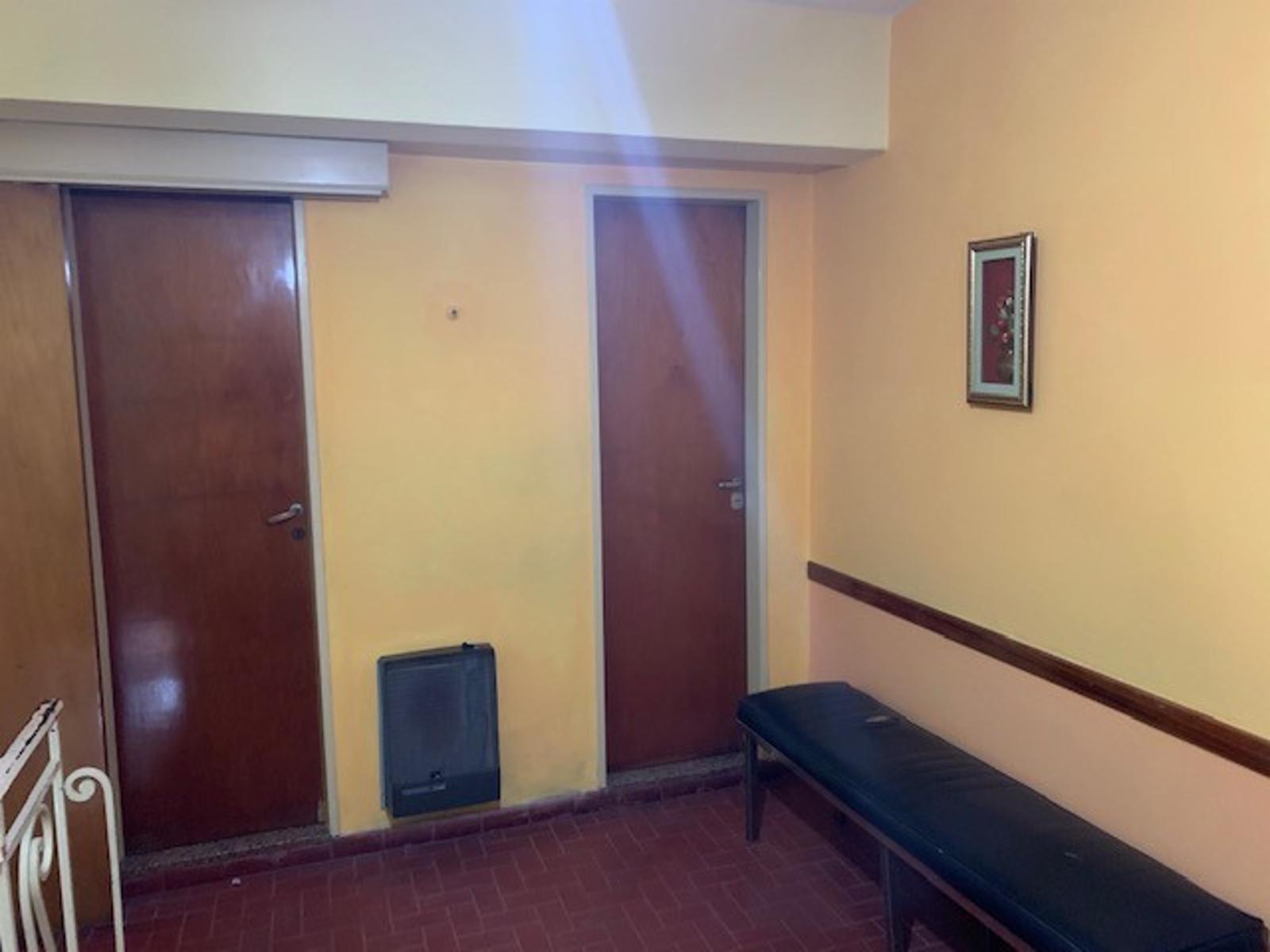 3 Oficinas con recepción y baño en Berazategui centro - 4