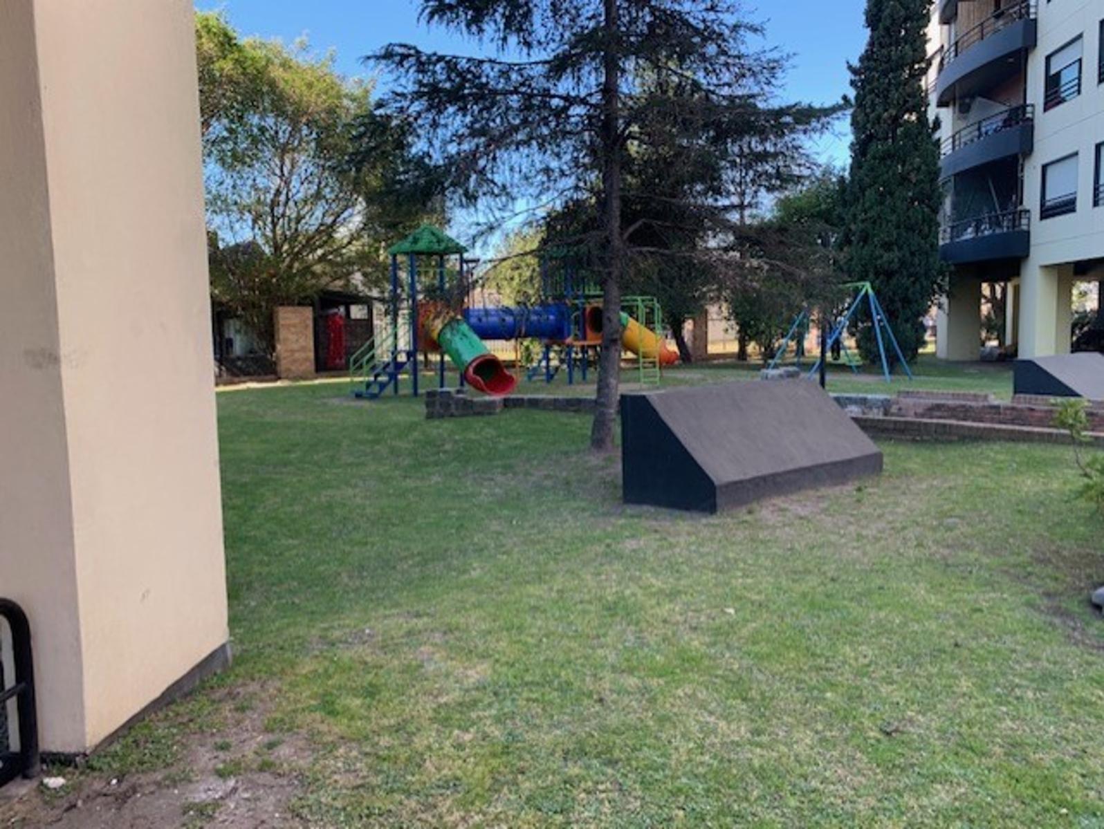 Torres de Guido 3 ambientes con cochera piso 13 seguridad 24 hs pileta — foto 4