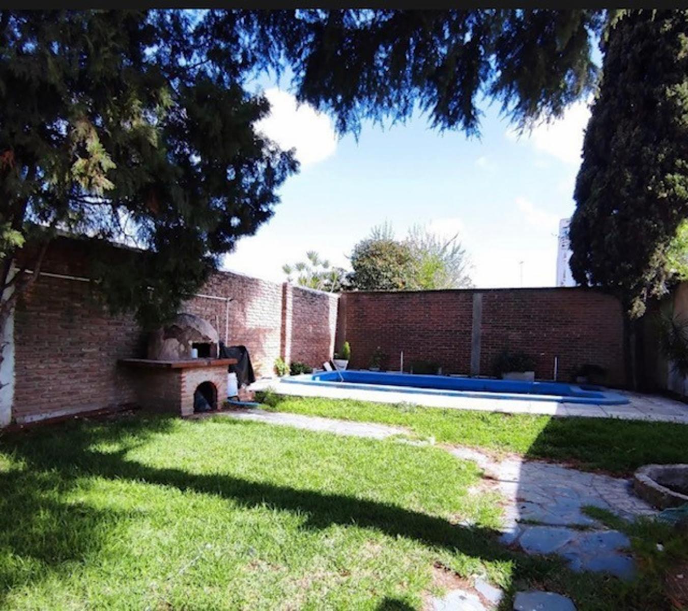 Casa en Quilmes centro con importante lote — foto 6