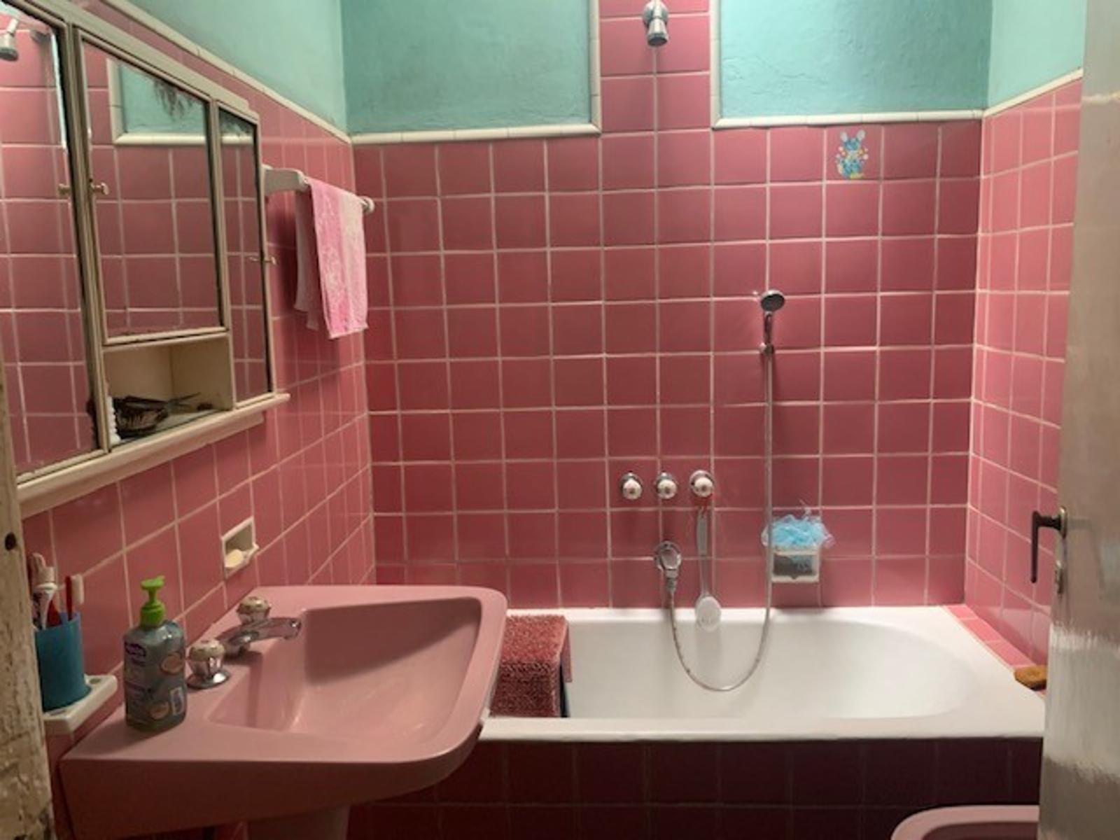 Casa 3 amb.a reciclar con cochera y fondo en Bernal oeste — foto 3