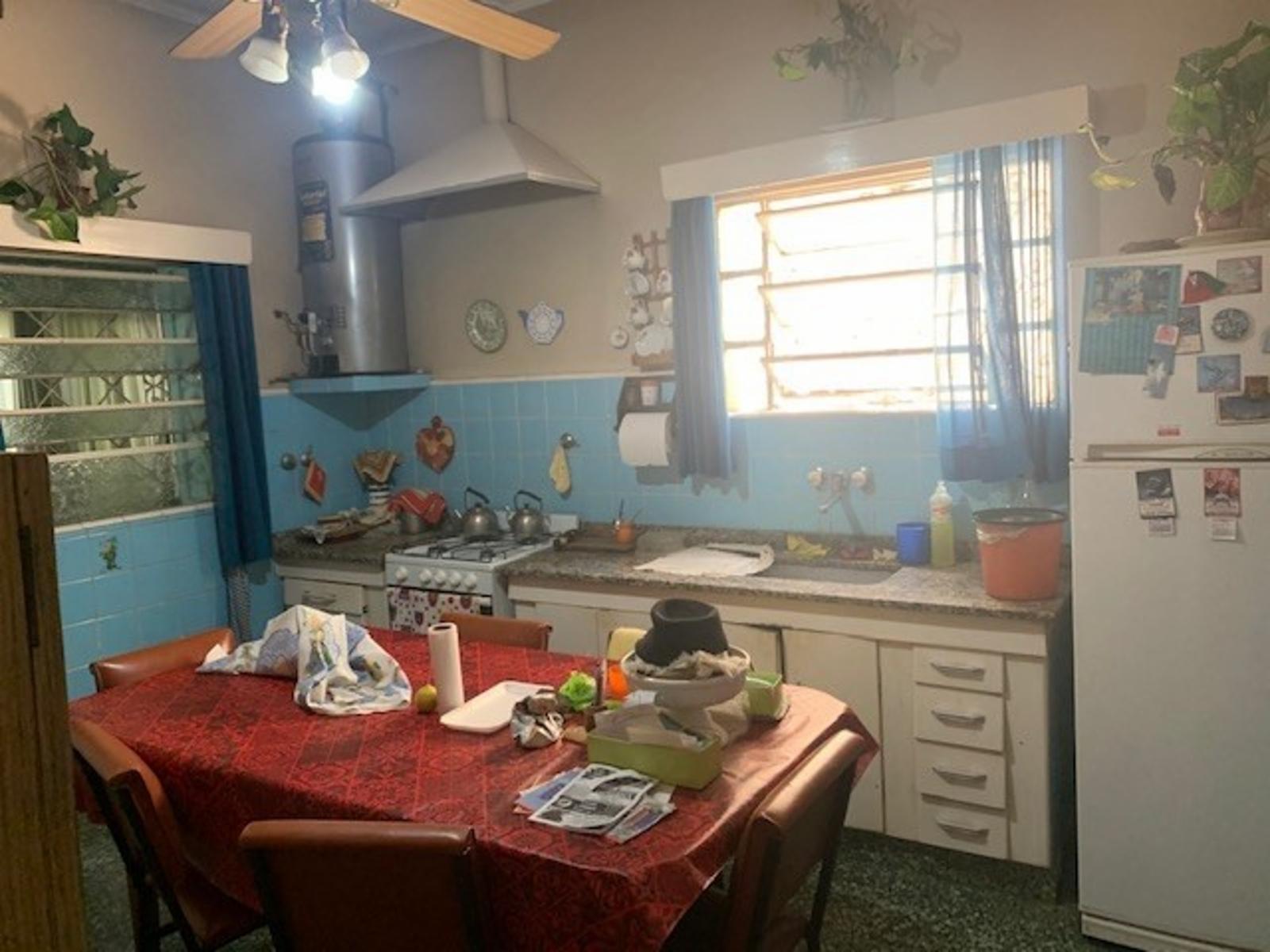 Casa 3 amb.a reciclar con cochera y fondo en Bernal oeste — foto 5