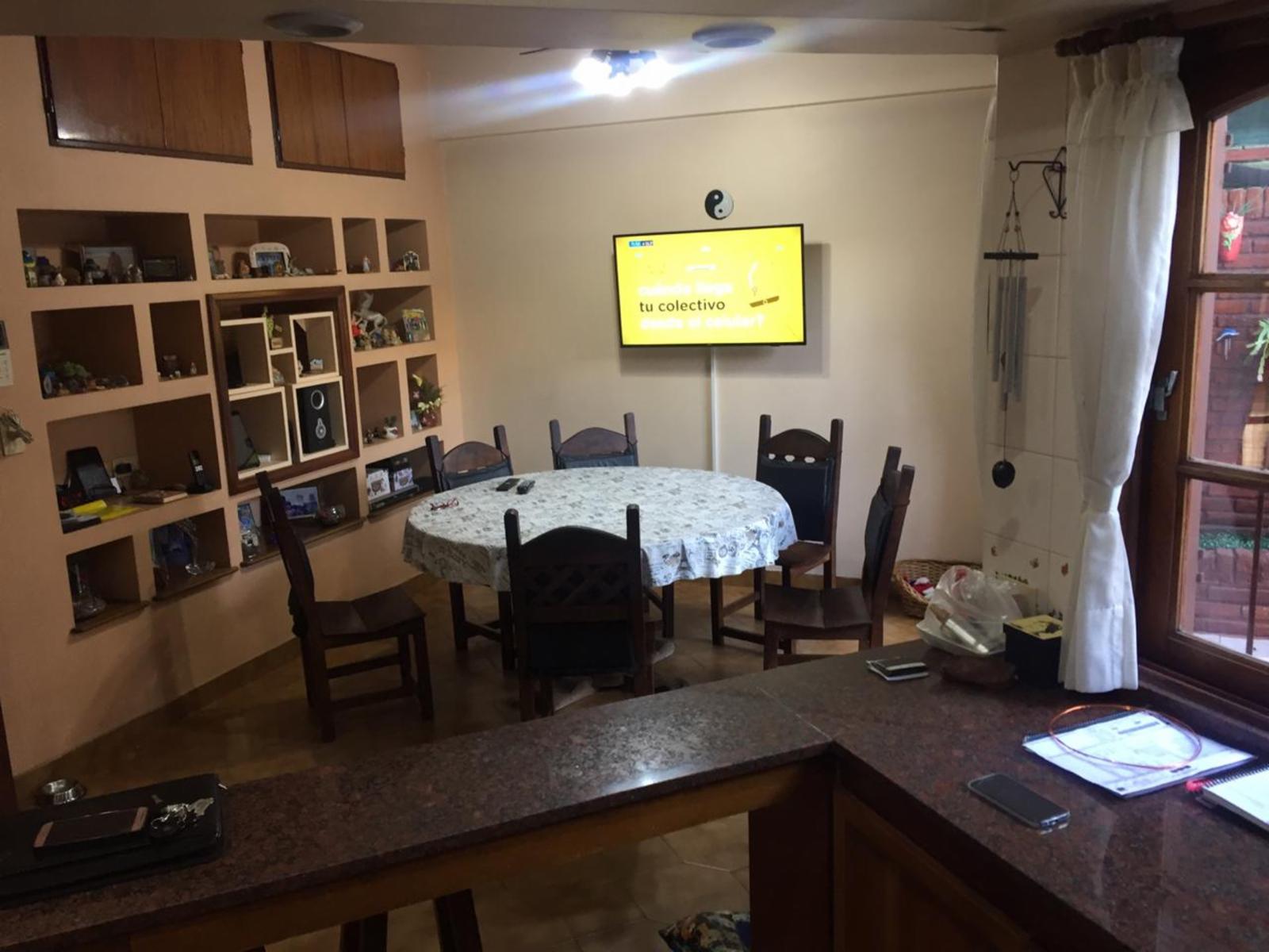 Excelente Chalet – 4 Ambientes – Dependencia– Jardín con pileta - Quincho y Garaje — foto 6