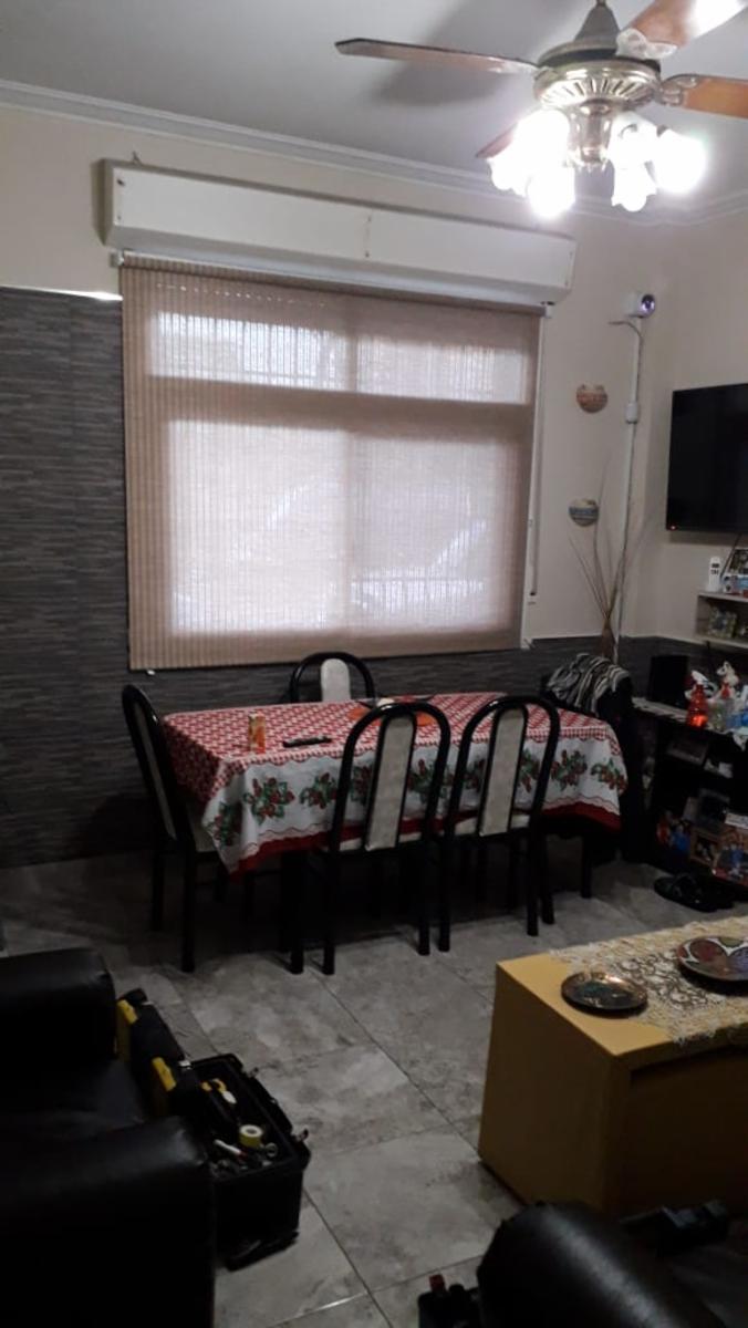 Excelente departamento 3 amb reciclado a nuevo en Planta Baja, al frente con patio. - 2