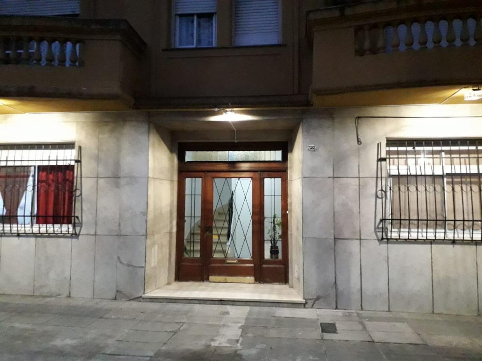 Excelente departamento 3 amb reciclado a nuevo en Planta Baja, al frente con patio. - 12
