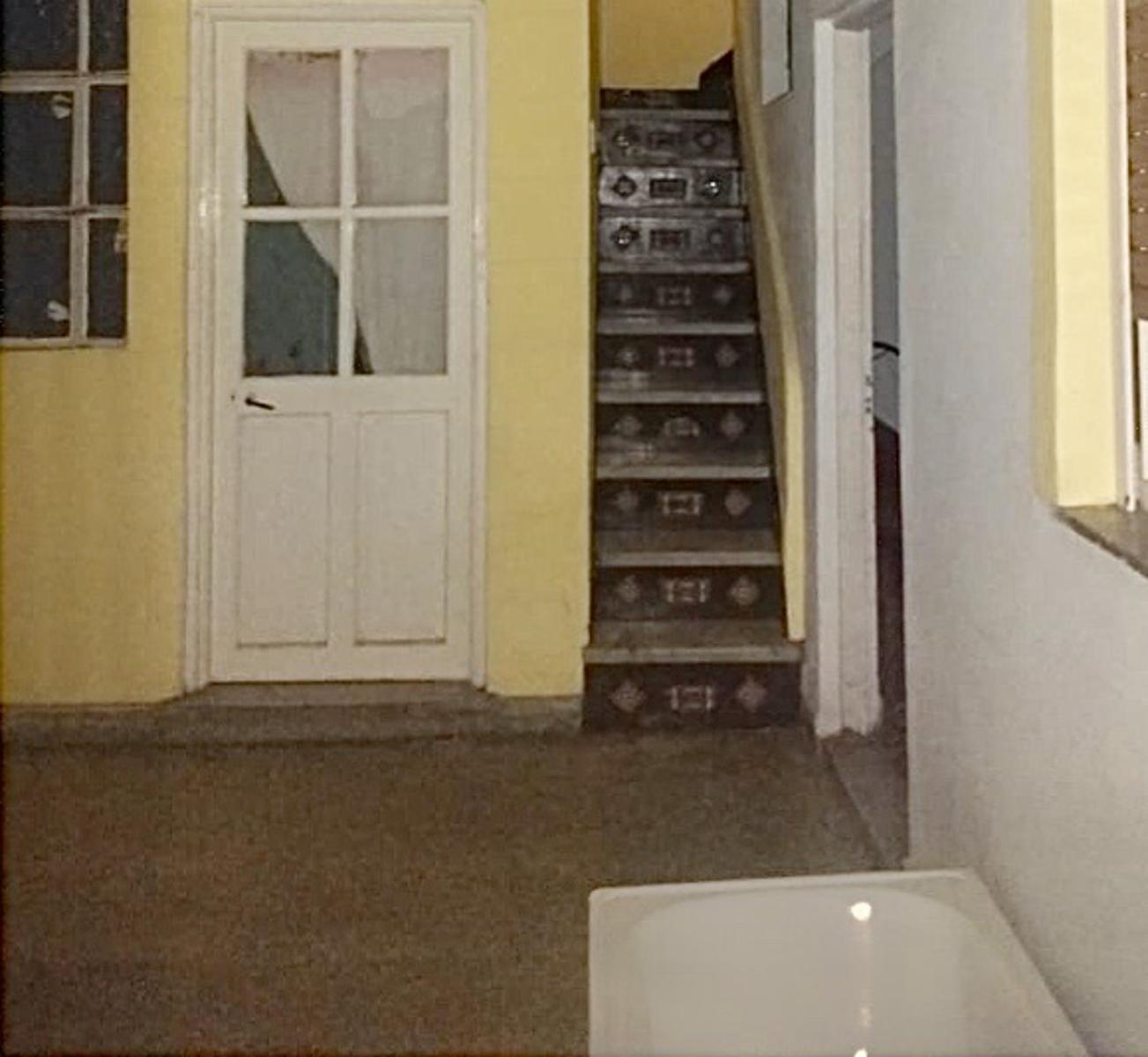 Casa en lote propio, 3 departamentos. Lote con patio y terraza - zona Pompeya — foto 7