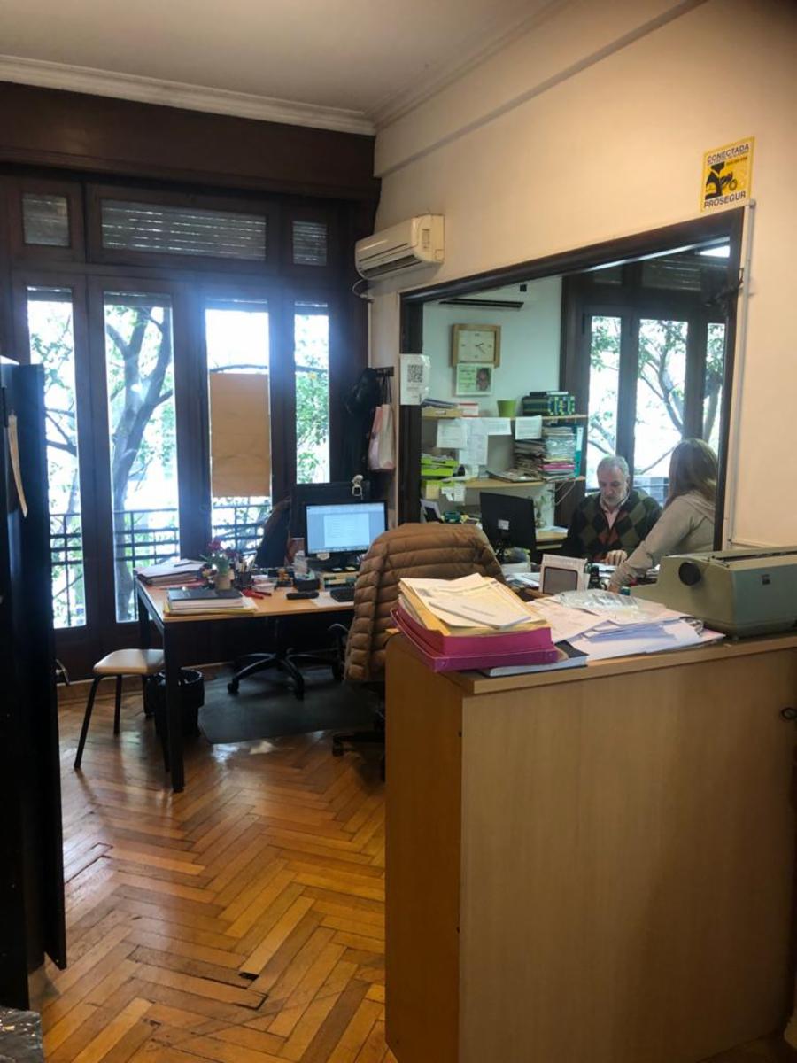 Oficina en Alquiler.Viamonte al 1500.Tribunales - 2