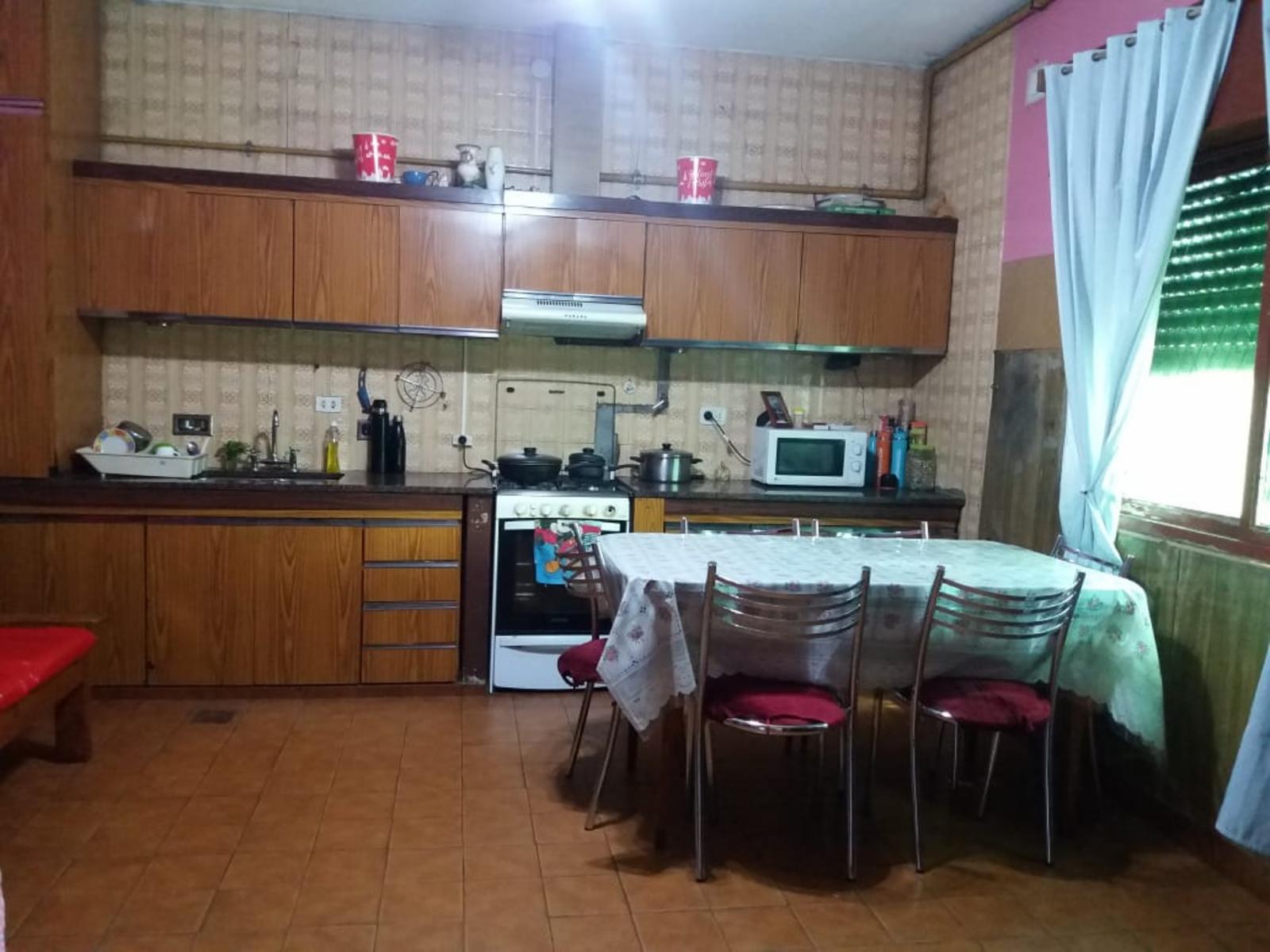 Venta de Casa 4 dormitorios, Pompeya. — foto 4