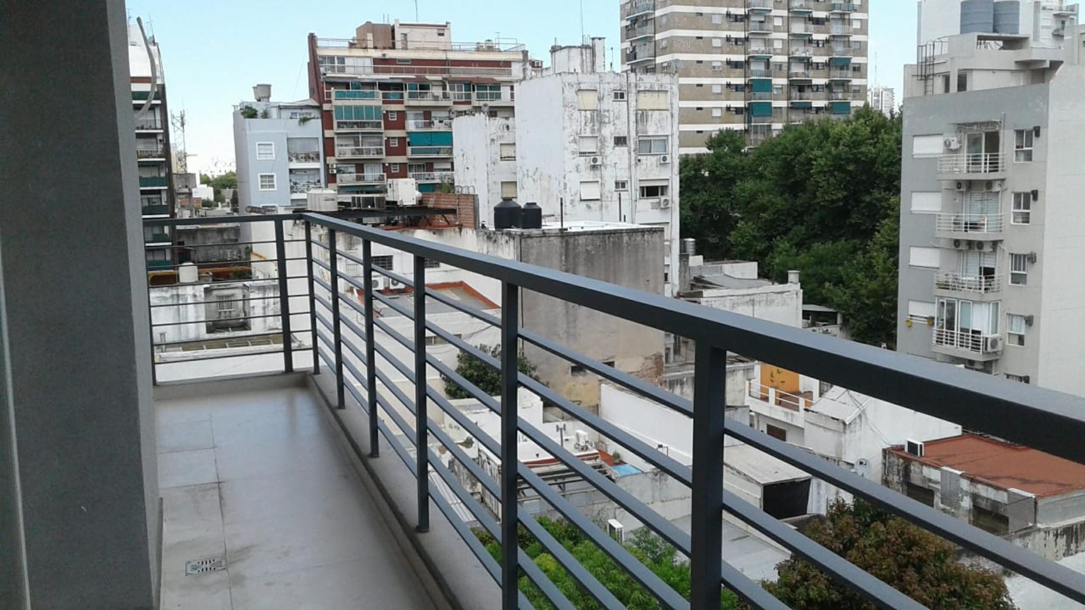 Alquiler 2 ambientes con balcón, excelente estado Almagro. - 5