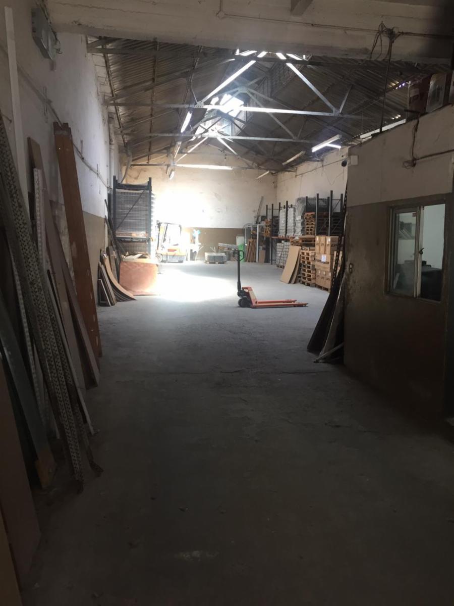 Galpón/deposito con Vivienda de 4 Ambientes, 360 m2 totales. - 5