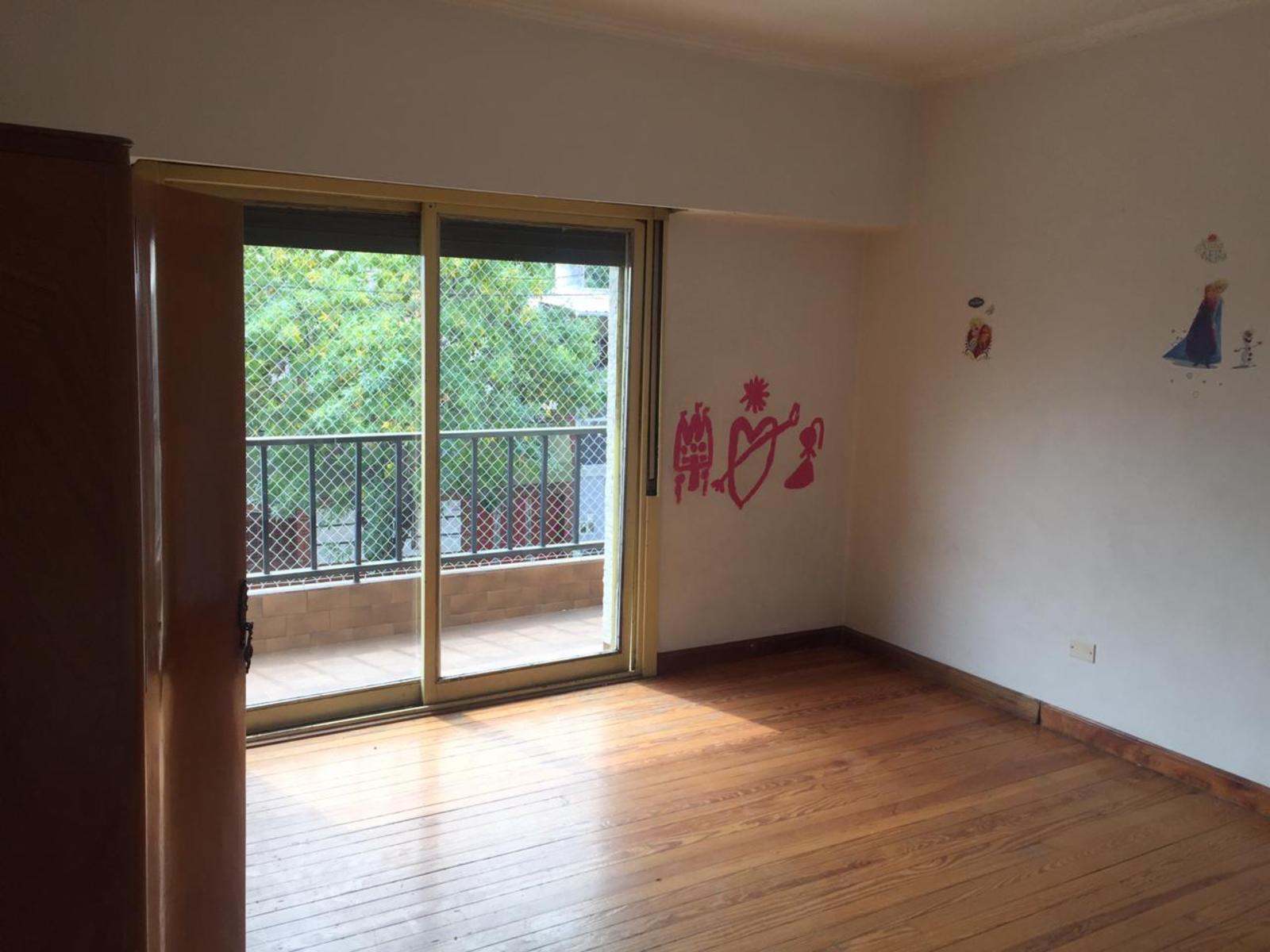Galpón/deposito con Vivienda de 4 Ambientes, 360 m2 totales. - 10