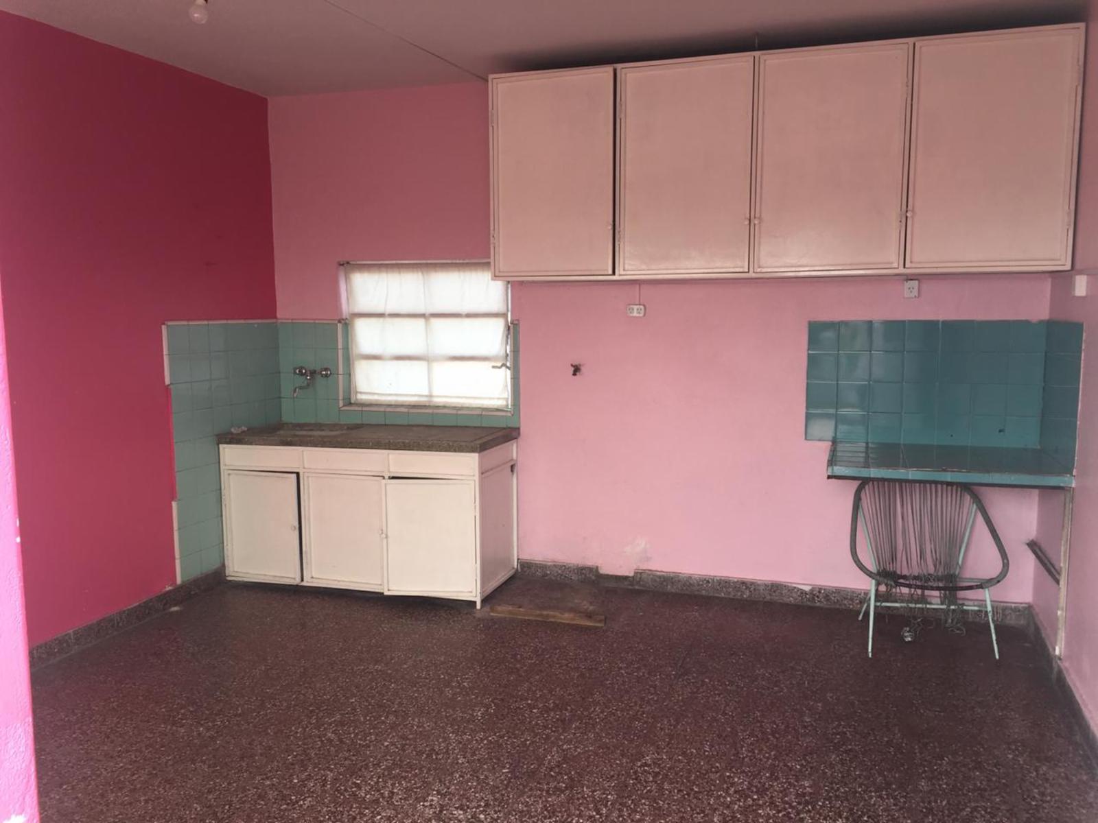 Galpón/deposito con Vivienda de 4 Ambientes, 360 m2 totales. - 14