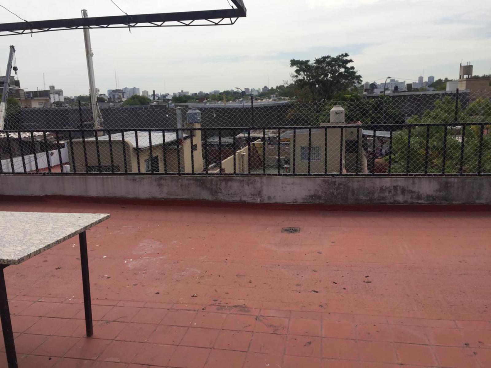 Galpón/deposito con Vivienda de 4 Ambientes, 360 m2 totales. - 17