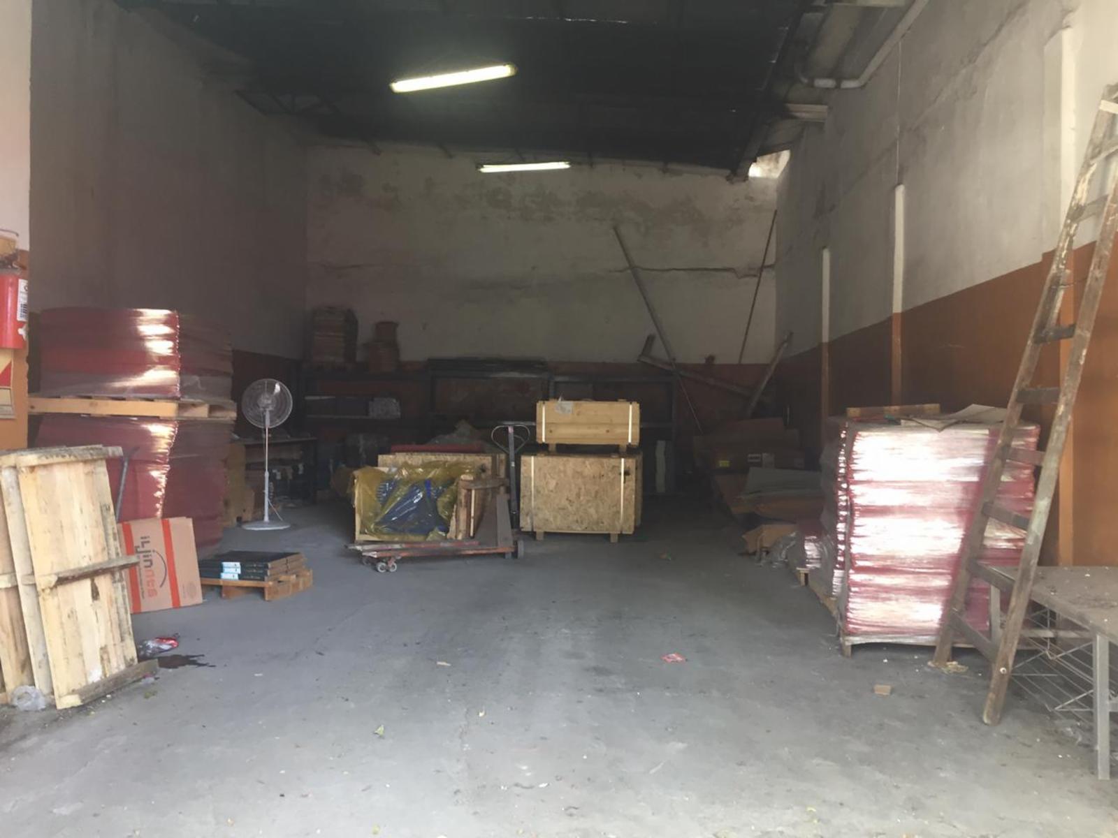 VENTA Deposito, Pompeya. 134 m2 totales. Pepiri esquina Av A. Alcorta. U$S 110.000. - 6