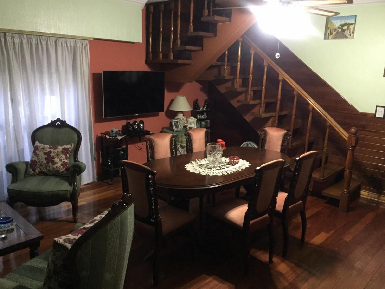 PH entrada independiente, 4 ambientes, 1 cuadra av Saenz. — foto 4