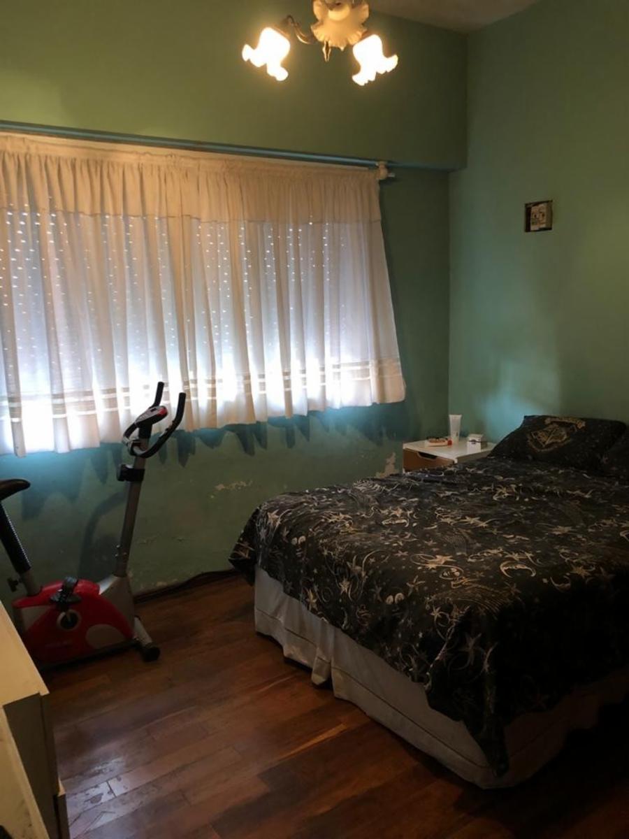 Casa 7 ambientes. En lote propio de 8,12 x 35. Oportunidad — foto 6