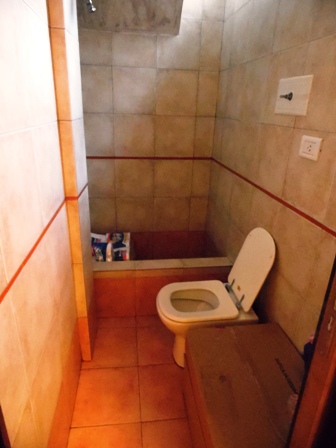Casa con 3 Dtos. en block. Ideal 3 familias — foto 2