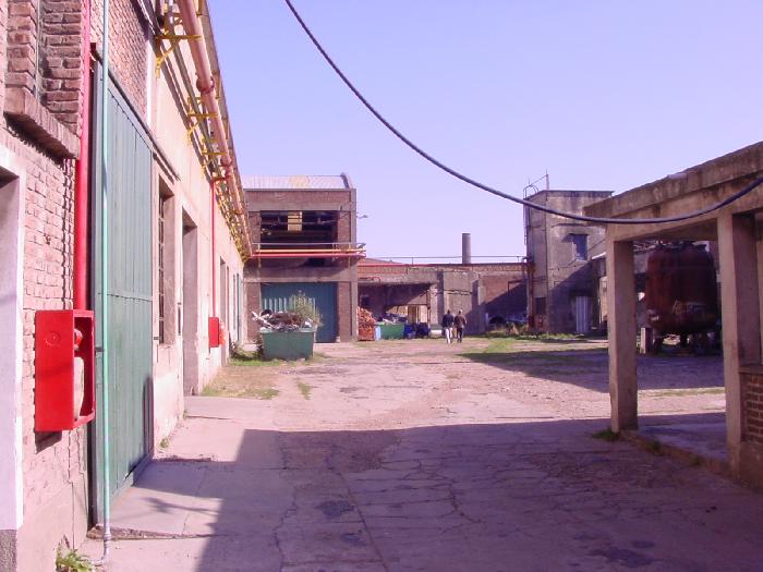 Galpón en Alquiler en Lanús, Buenos Aires - 2