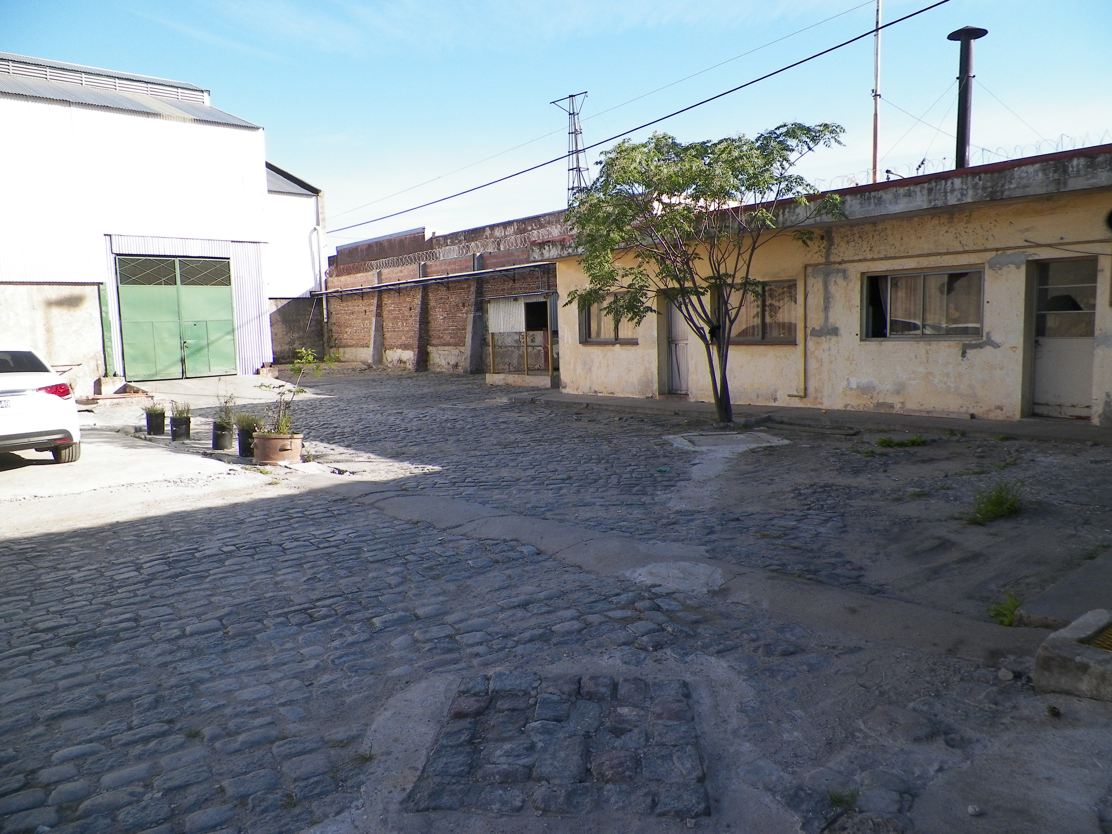 Terreno en venta con sector cubierto — foto 3