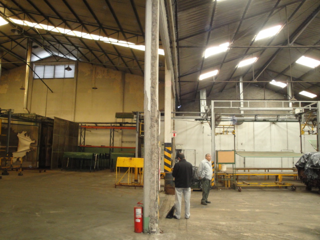 Galpon/deposito en alquier / sarandi. - 3