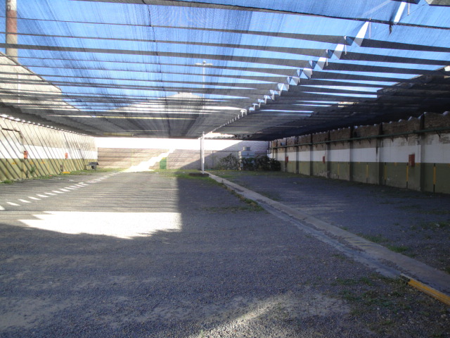 Galpon/deposito en alquier / sarandi. - 9
