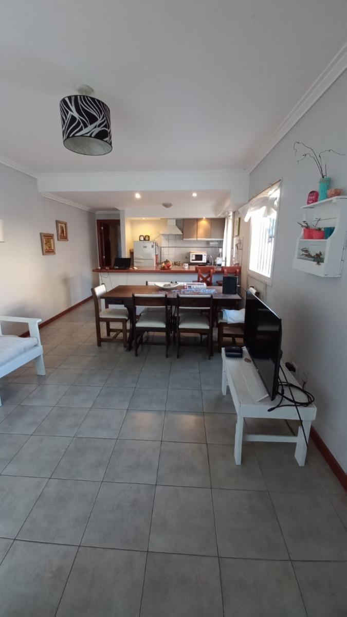 OPORTUNIDAD HERMOSO PH MODERNO EN VENTA CON ENTRADA DE AUTOS Y PARQUE — foto 2