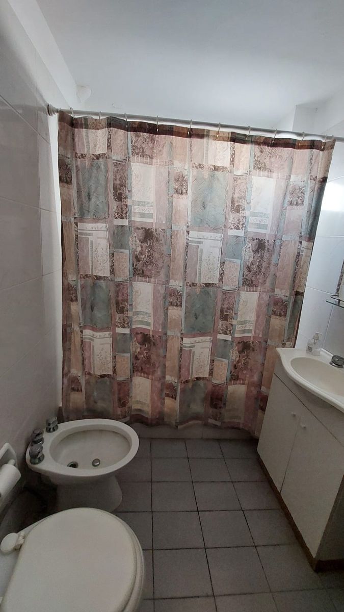 Departamento de un dormitorio a una cuadra del mar, frente al parque — foto 10