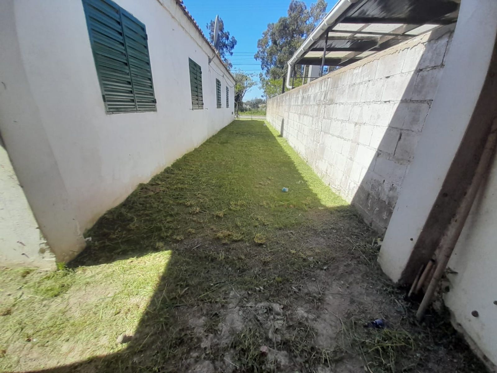 GRAN CASA CON 4 DORMITORIOS Y 2 BAÑOS EN BARRIO 9 DE JULIO — foto 4
