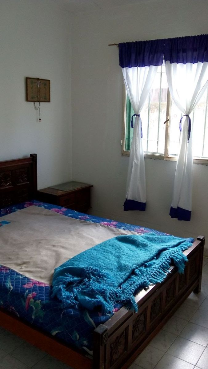 GRAN CASA CON 4 DORMITORIOS Y 2 BAÑOS EN BARRIO 9 DE JULIO — foto 11