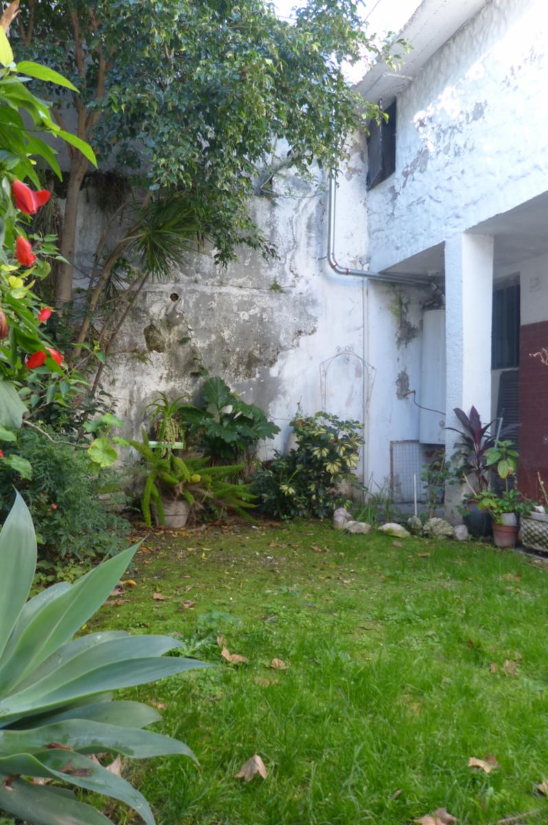 EXCELENTE CASA DE 6 AMBIENTES CON INMEJORABLE UBICACION. GRAN OPORTUNIDAD - 8