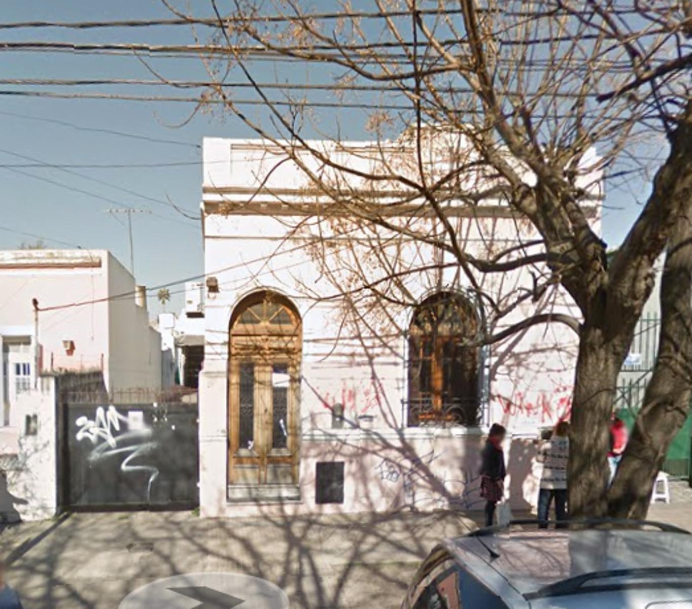 Casa antigua para refaccionar en Moreno centro sobre Lote de 9x40. — foto 2