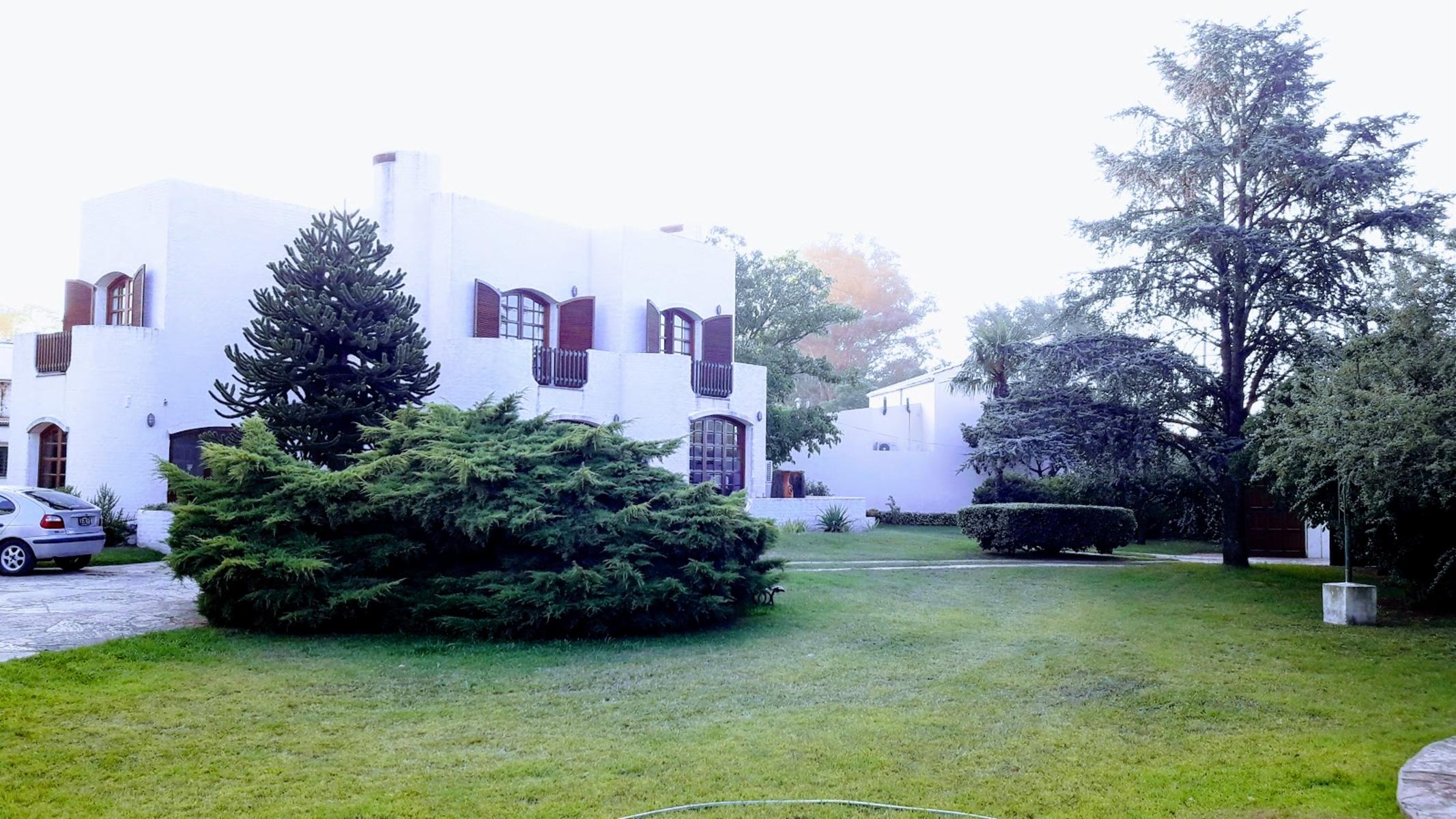 CASA QUINTA EN VENTA, GRAN PARQUE CON PILETA - 12