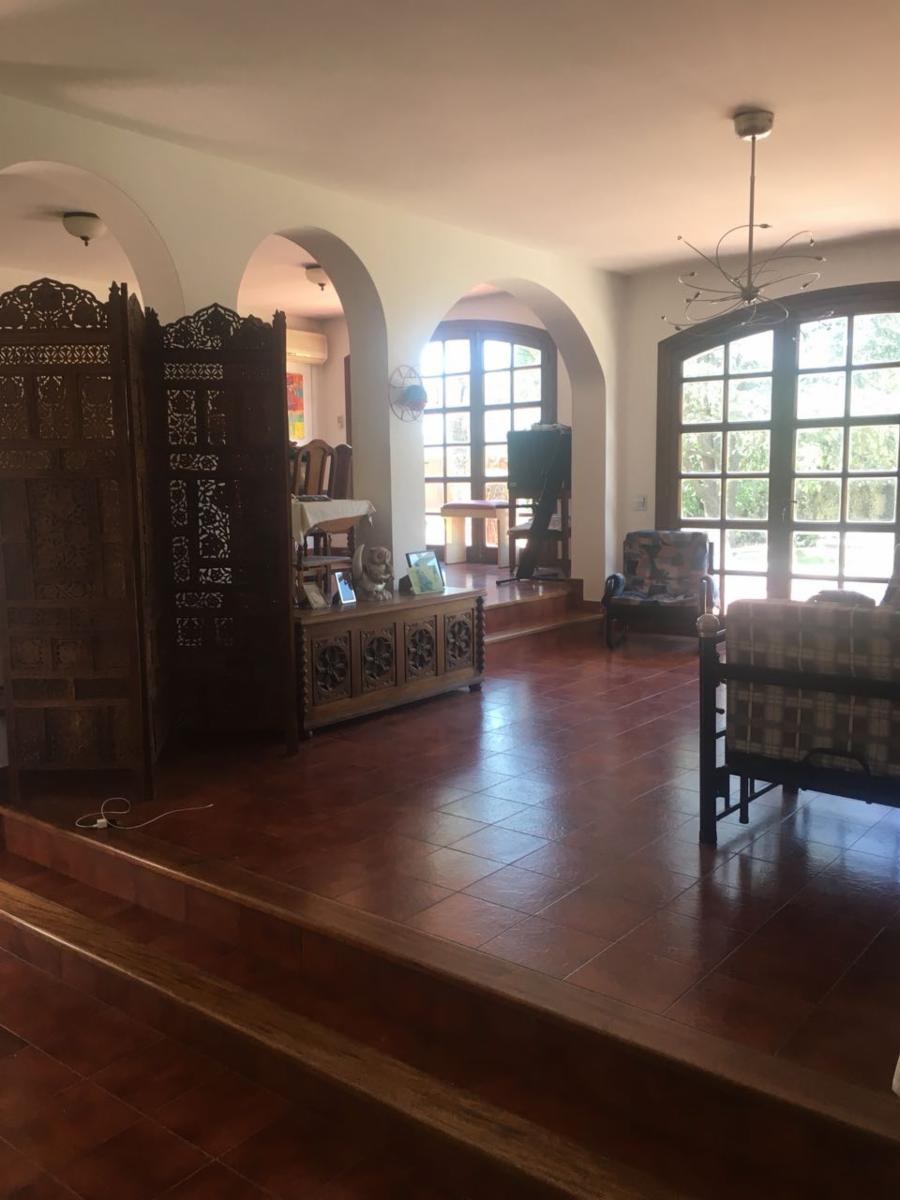 CASA QUINTA EN VENTA, GRAN PARQUE CON PILETA - 16