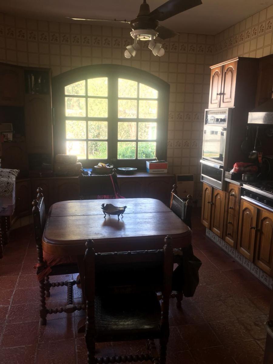 CASA QUINTA EN VENTA, GRAN PARQUE CON PILETA - 18