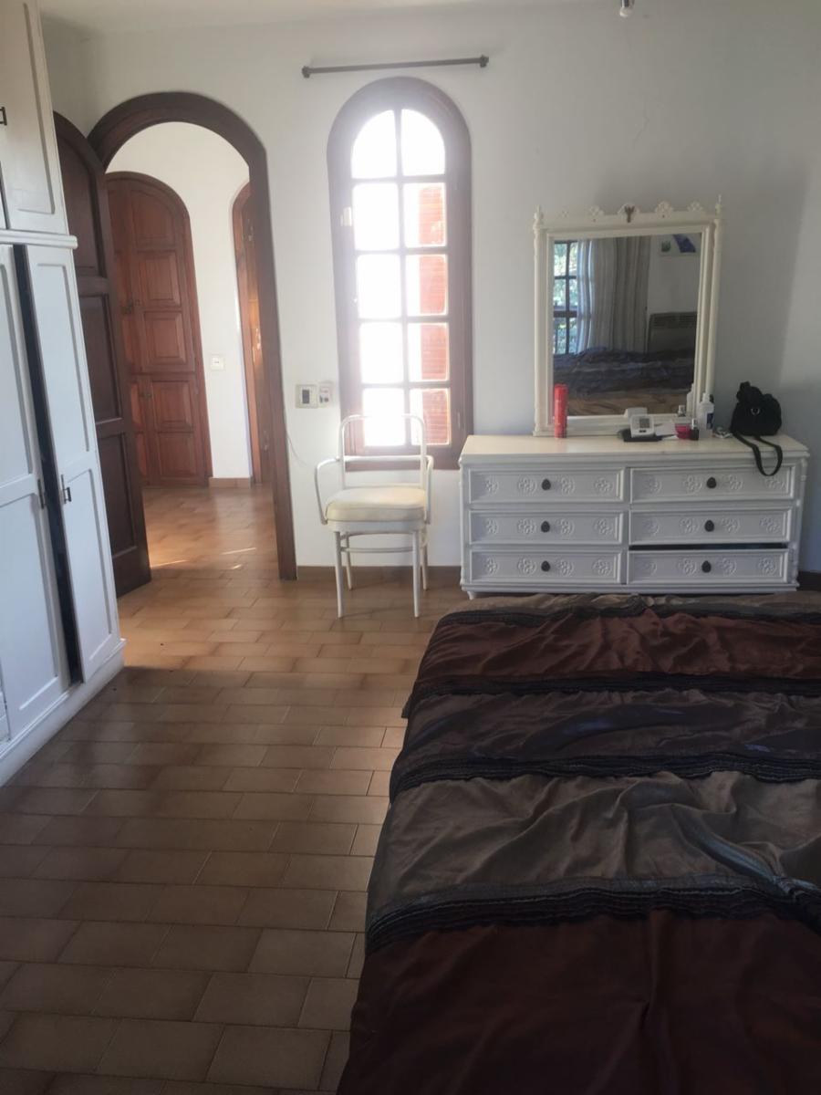 CASA QUINTA EN VENTA, GRAN PARQUE CON PILETA - 31