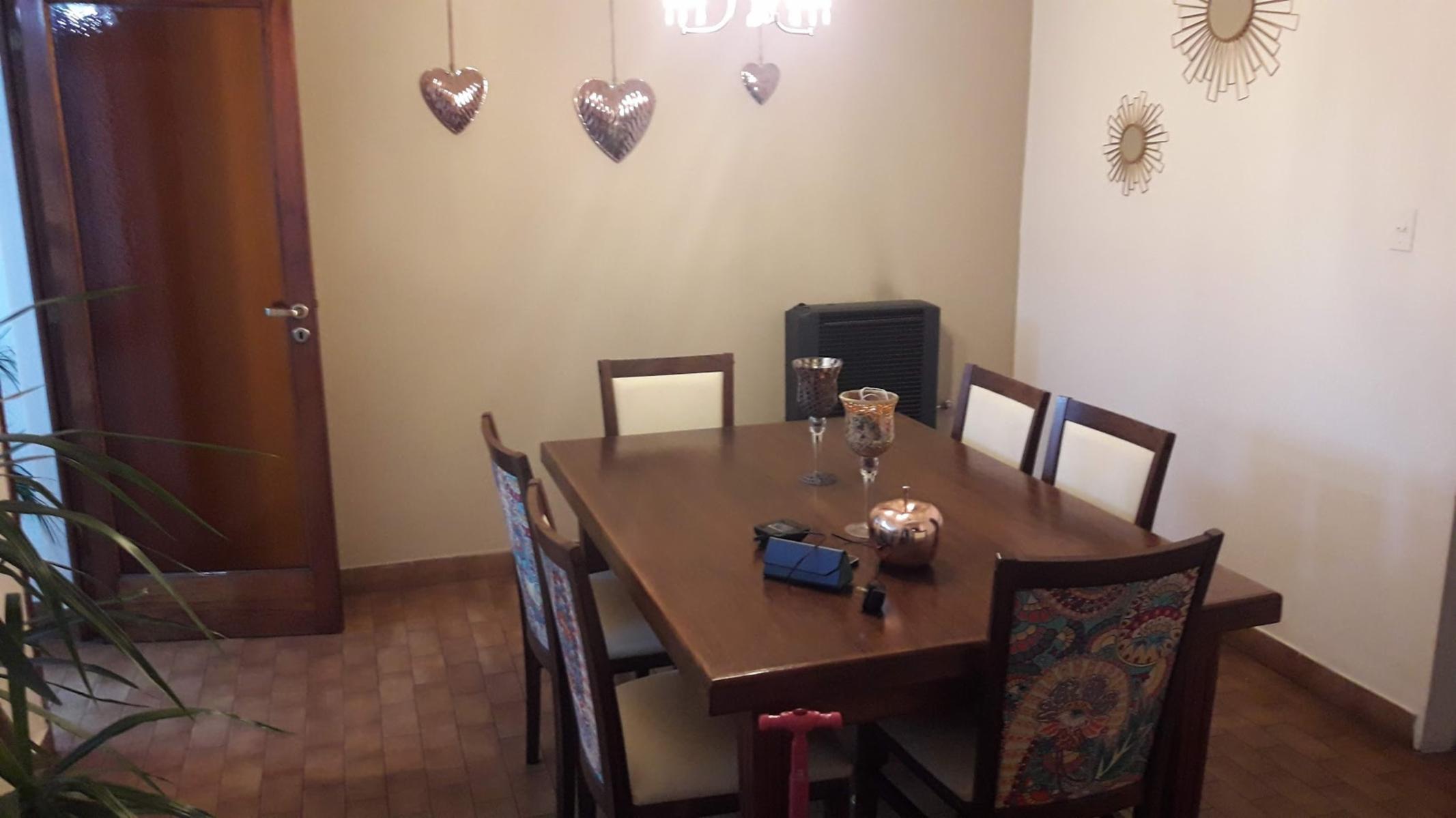 VENTA DE CASA CÉNTRICA CON LOCAL. - 2