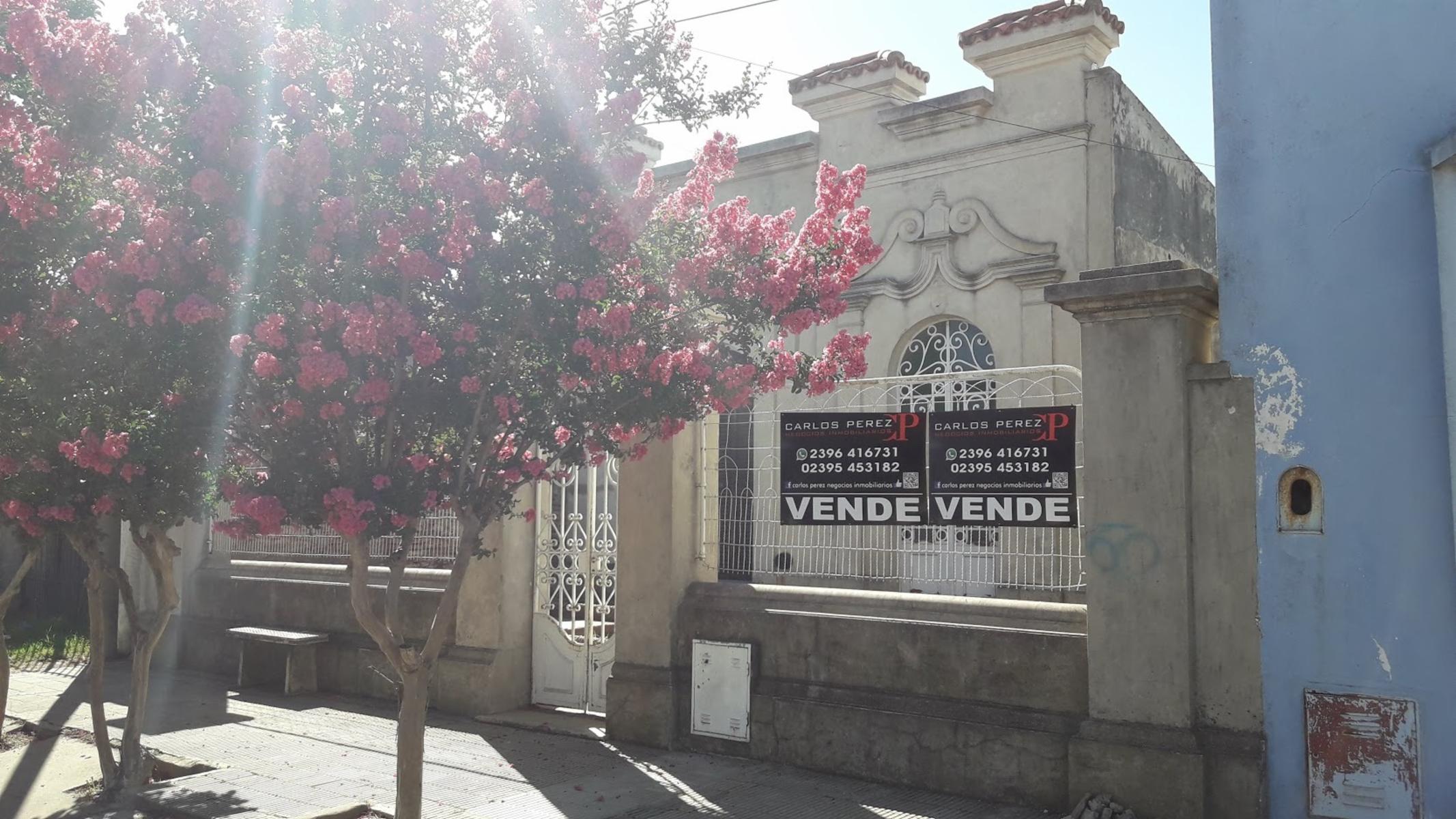 CASA EN VENTA EN CALLE BRANDSEN - 2