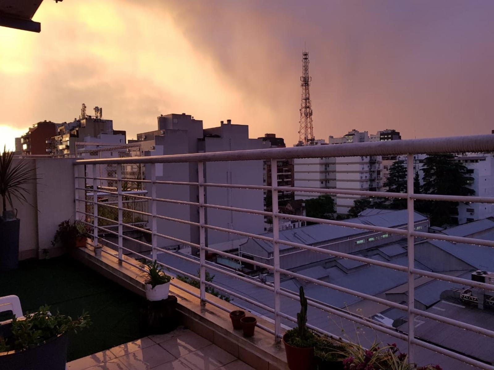 Departamento Super Luminoso Balcón Terraza cochera cubierta — foto 2