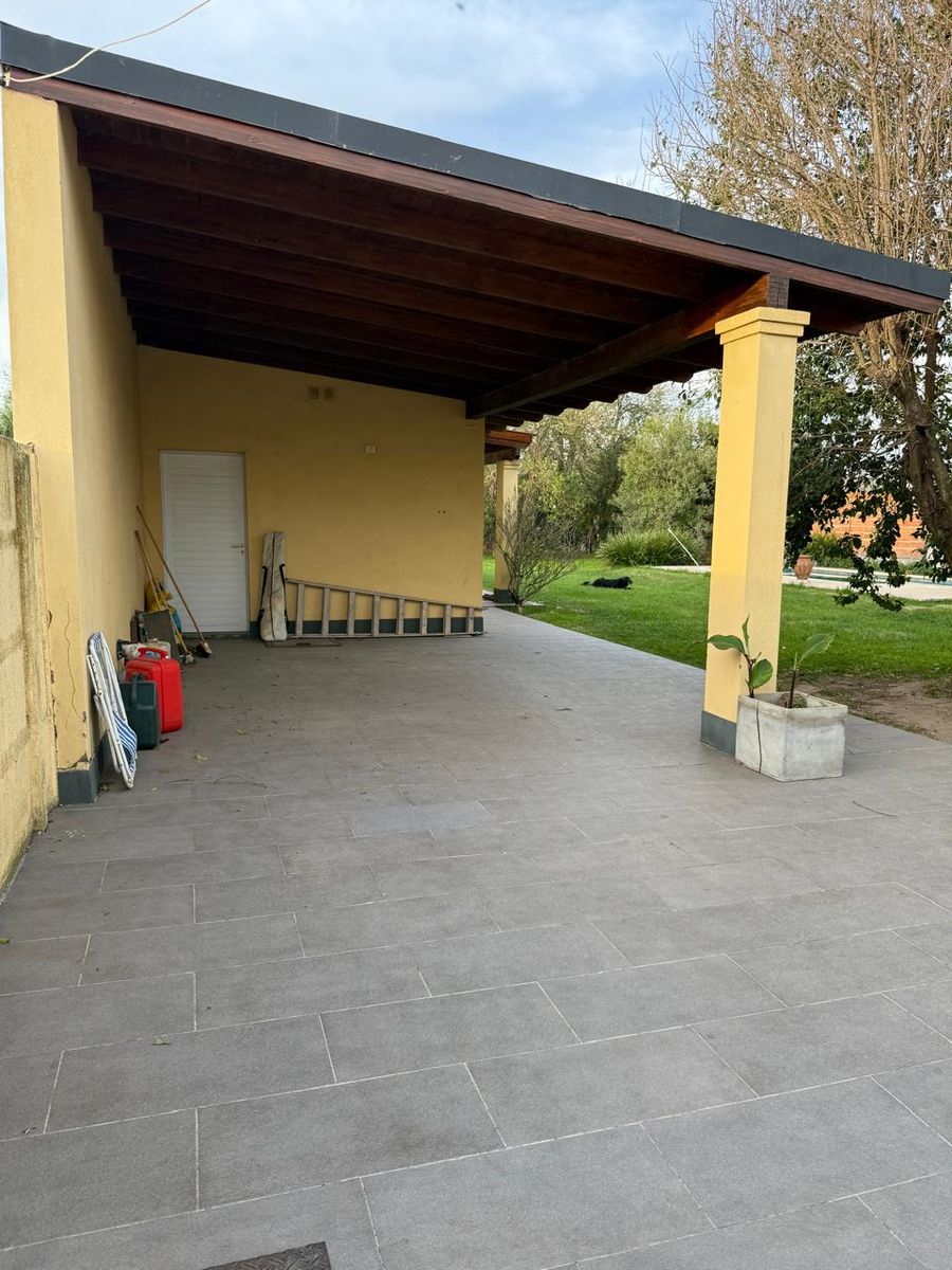 Casa de 4 dormitorios. Moderna construcción. — foto 8