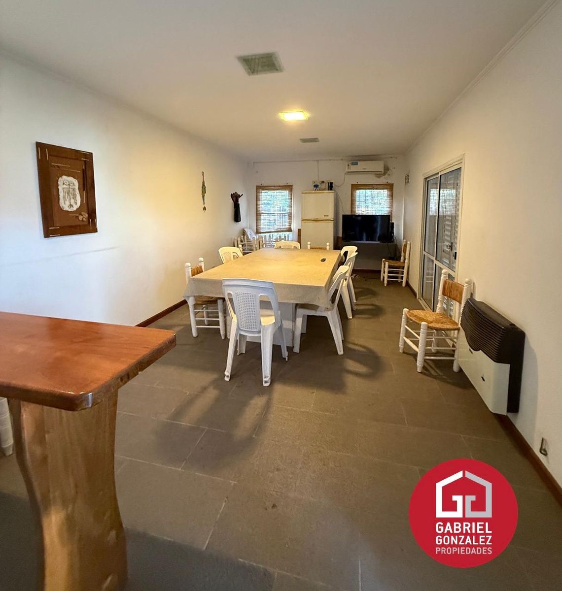 Casa de 4 dormitorios. Moderna construcción. — foto 9