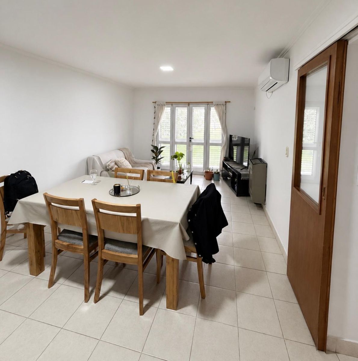 Casa de 4 dormitorios. Moderna construcción. — foto 12