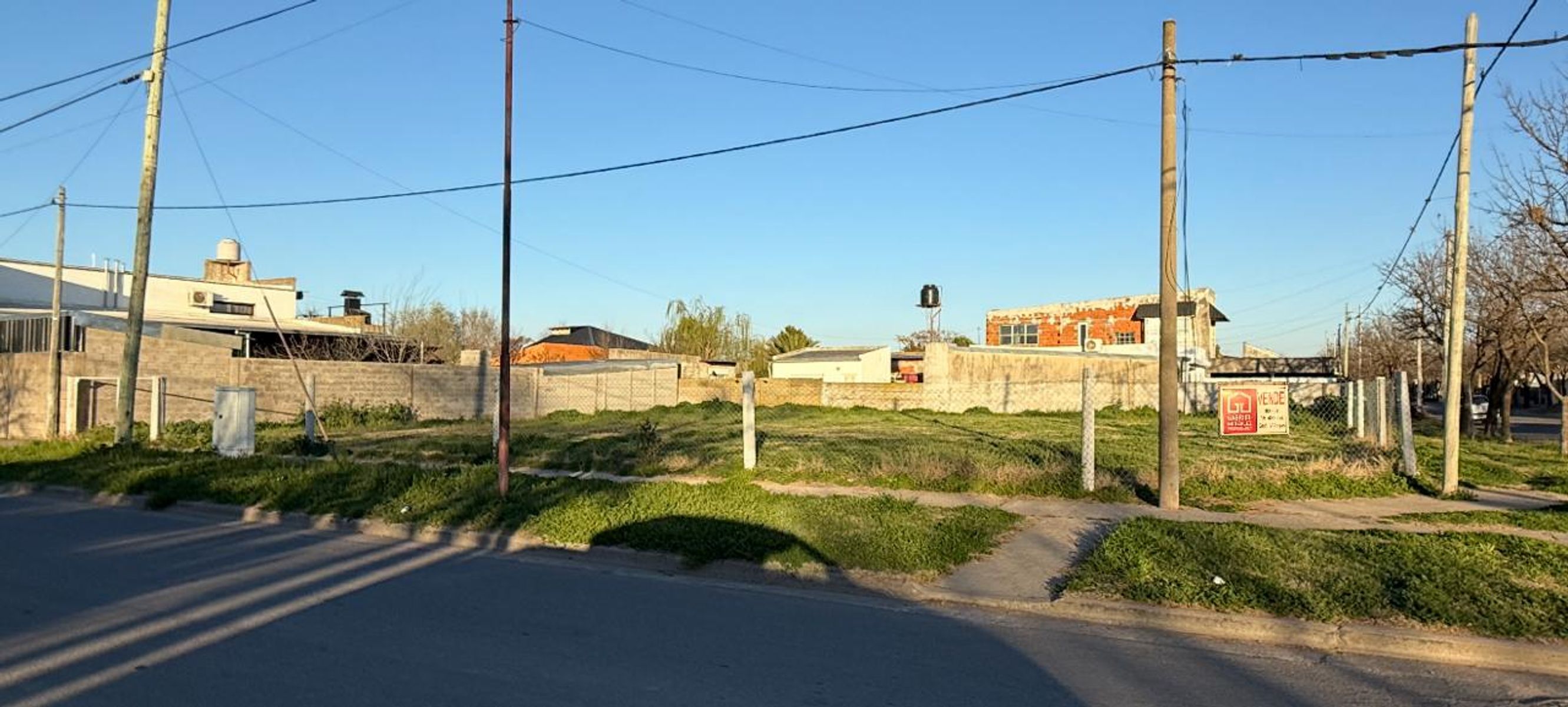 Excelente Lote Mitre y Vieytes — foto 3